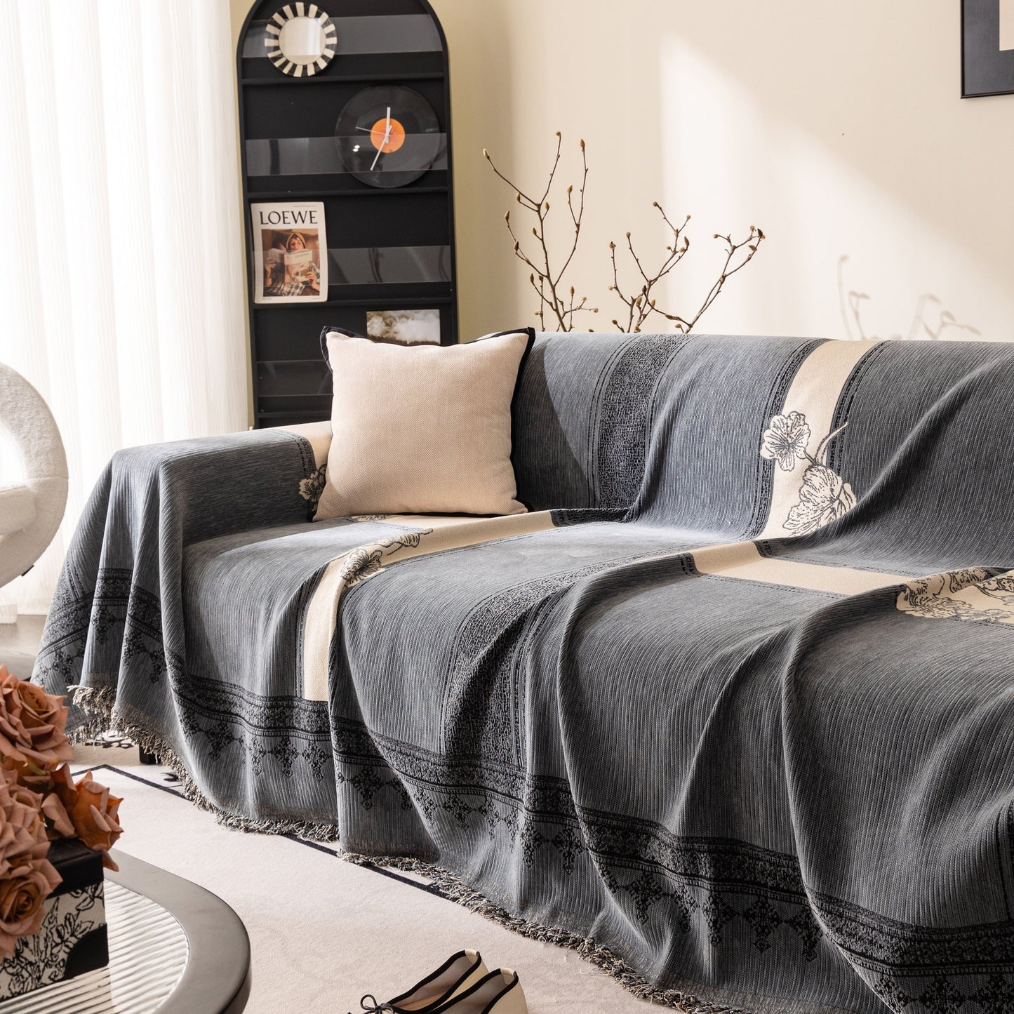 Jacquard Floral Band Sofa Cover with Tassels, Thick Textured Couch Throw Blanket
