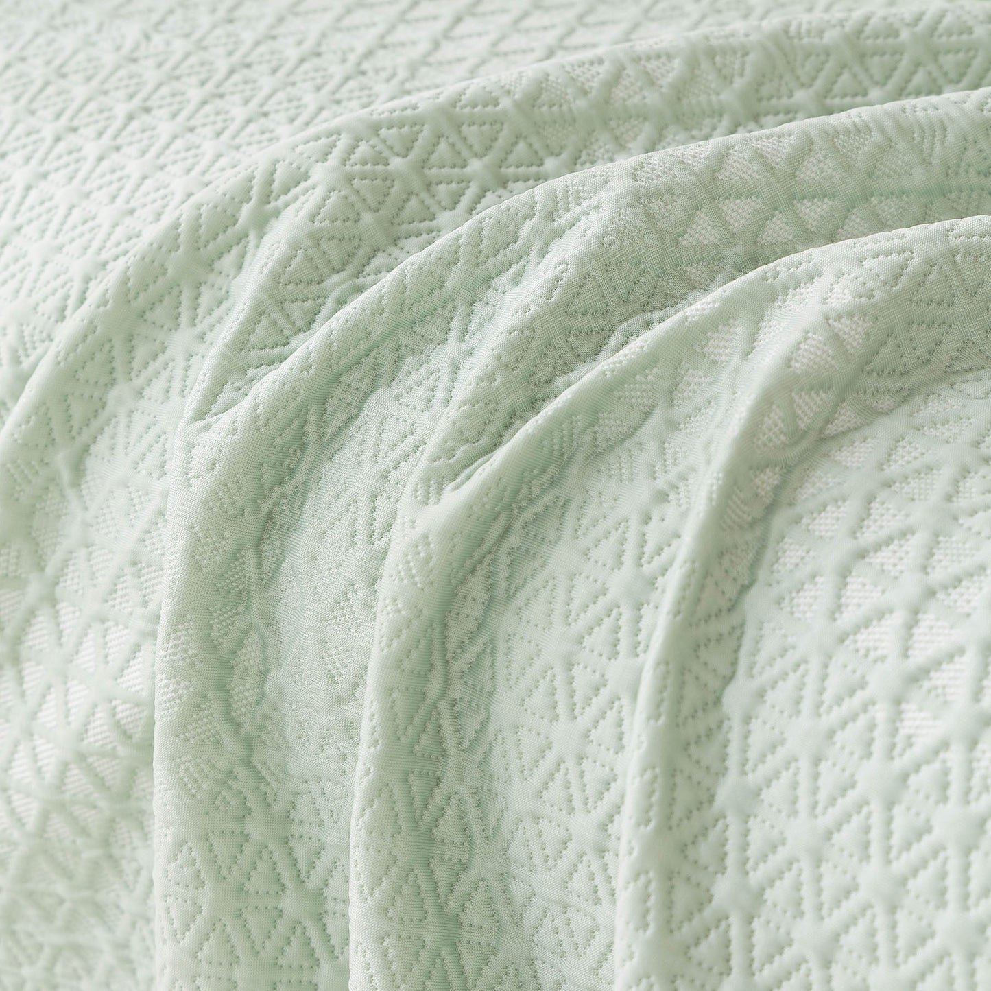 Cooling Ice Silk Sofa Throw Cover, Summer Diamond Textured Furniture Protector Blanket