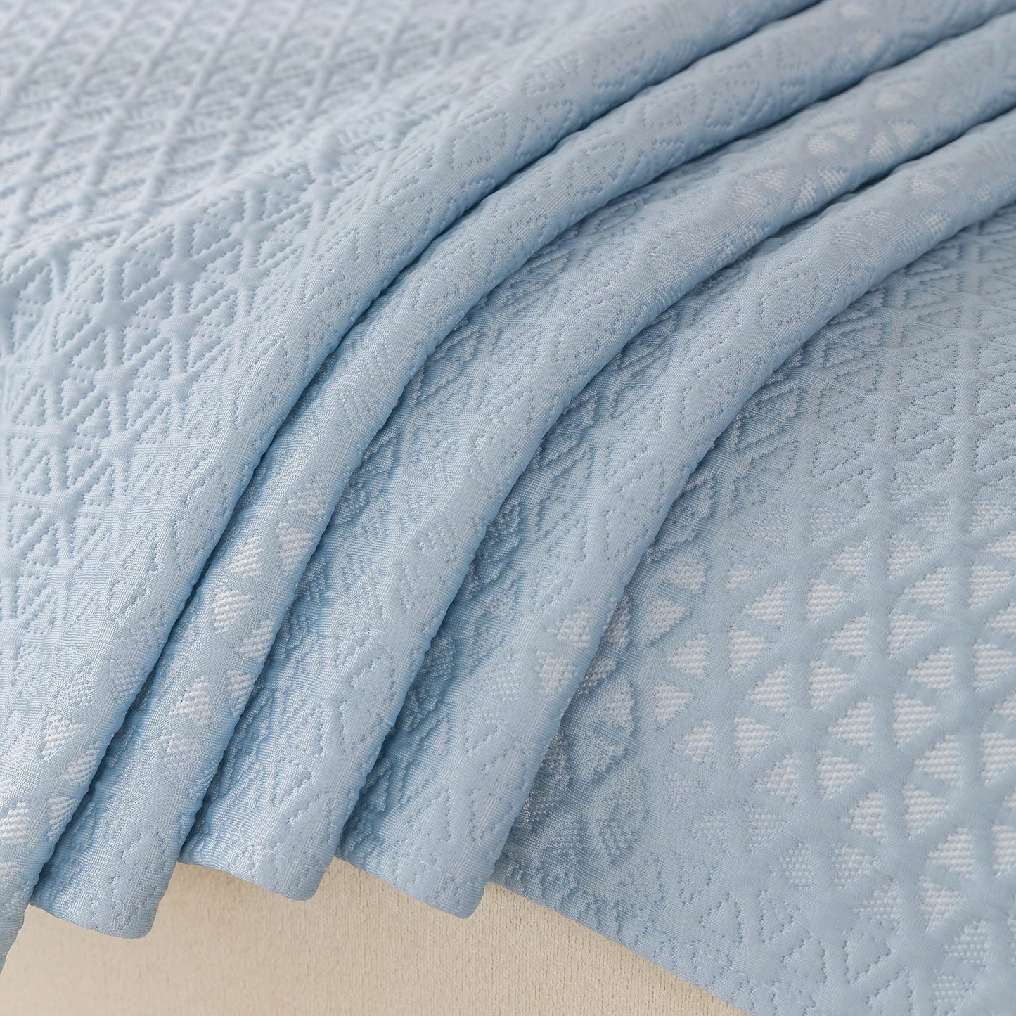 Cooling Ice Silk Sofa Throw Cover, Summer Diamond Textured Furniture Protector Blanket