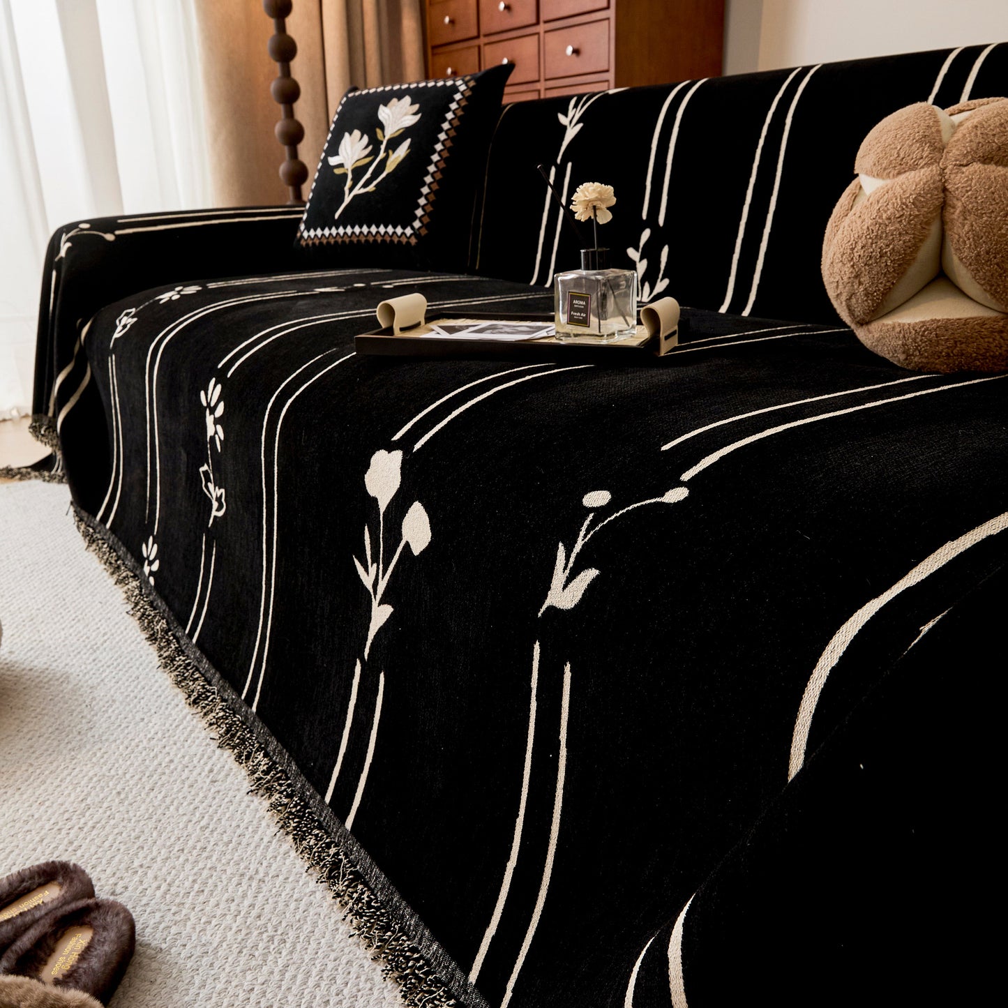 Chenille Jacquard Sofa Throw Cover with Tassel Soft Thick Couch Protector Blanket