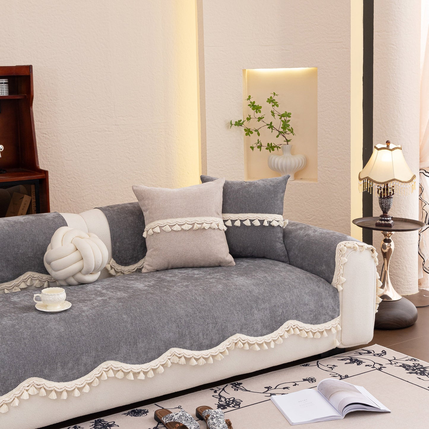 Chenille Sofa Cover Towel – Non-Slip, Washable Pets Couch Protector with Tassels