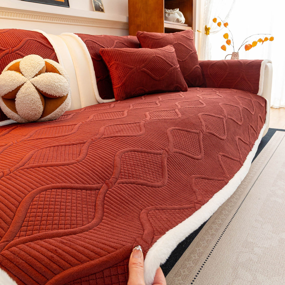 Thickened Crystal Velvet Sofa Cover, Non-Slip Quilted Couch Protector for Pets & Kids