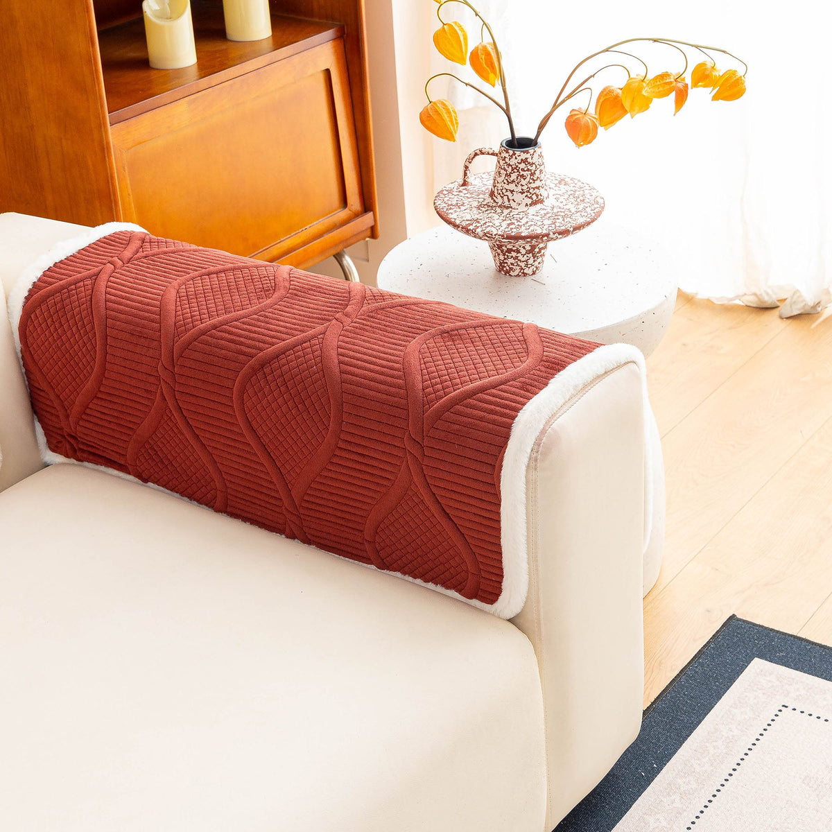 Thickened Crystal Velvet Sofa Cover, Non-Slip Quilted Couch Protector for Pets & Kids