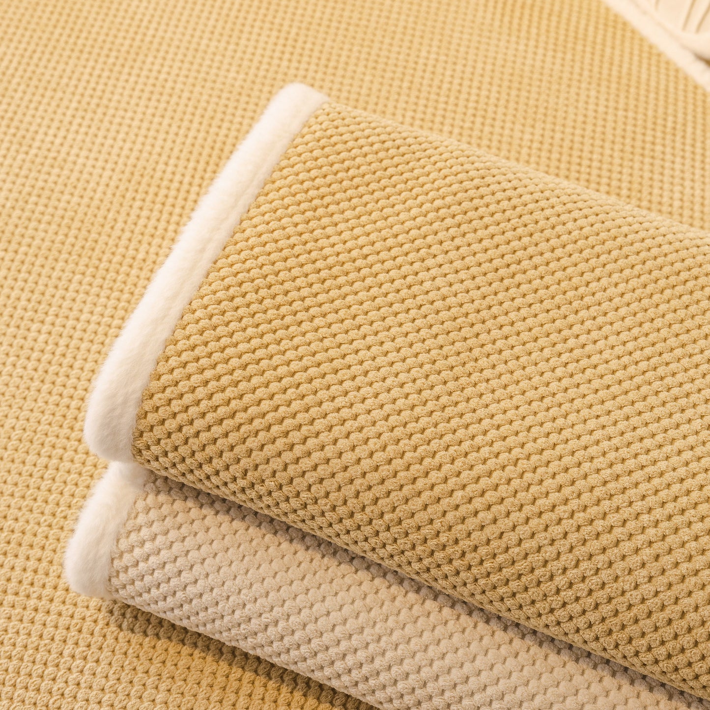 Washable Sofa Throw Pad, Non-Slip Sofa Mat Cozy Couch Slipcover with Soft Furry Trim