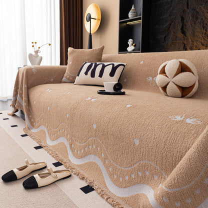 Luxurious Jacquard Couch Cover, Snag-Resistant Pet Friendly Couch Throw with Fringe