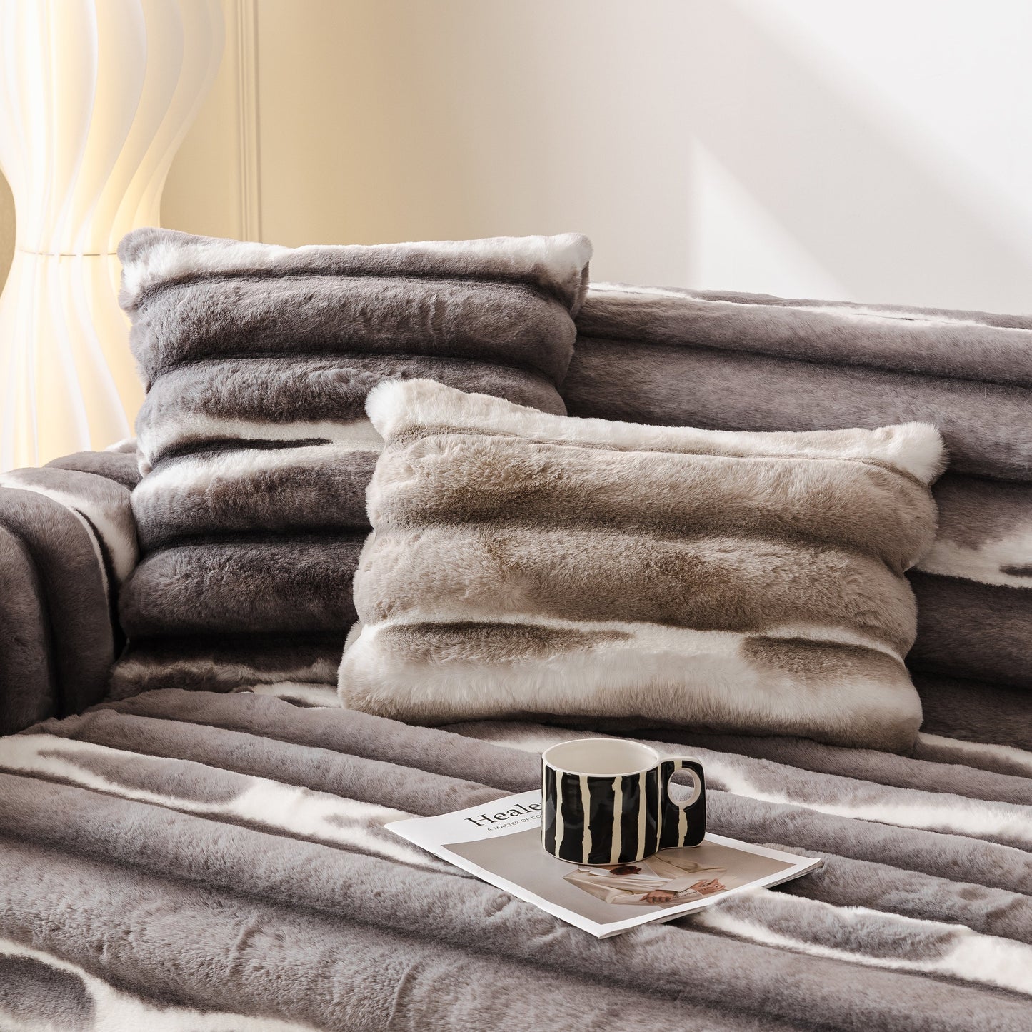 Ultra Soft Faux Fur Couch Cover – Large, Fluffy, and Elegant Sofa Throw Blanket