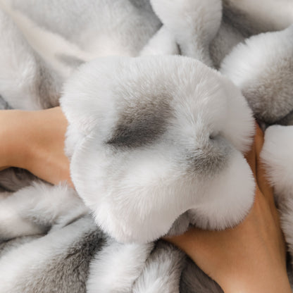 Ultra Soft Faux Fur Couch Cover – Large, Fluffy, and Elegant Sofa Throw Blanket