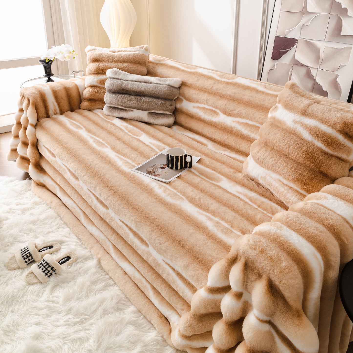 Ultra Soft Faux Fur Couch Cover – Large, Fluffy, and Elegant Sofa Throw Blanket