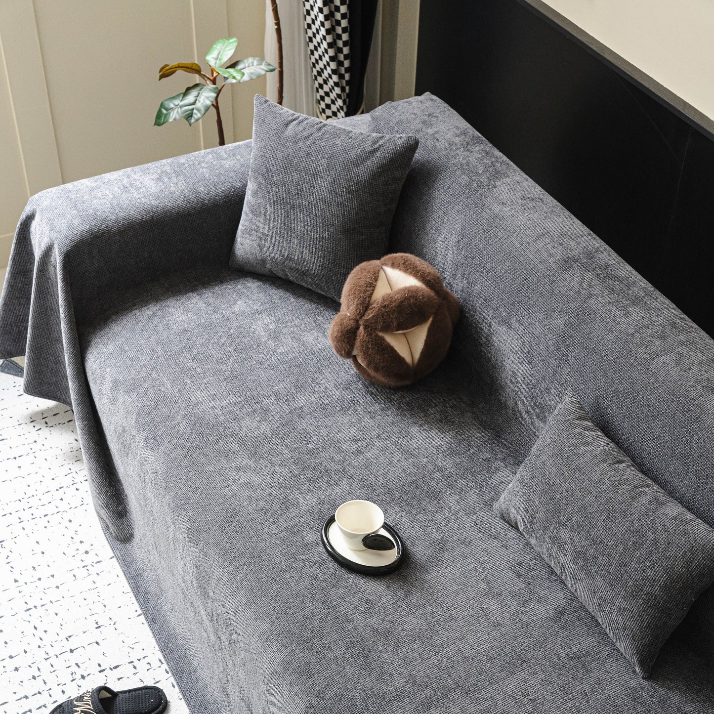 Waterproof Couch Throw Cover for Dogs, Non Slip Slipcover for Leather Fabric Sofa