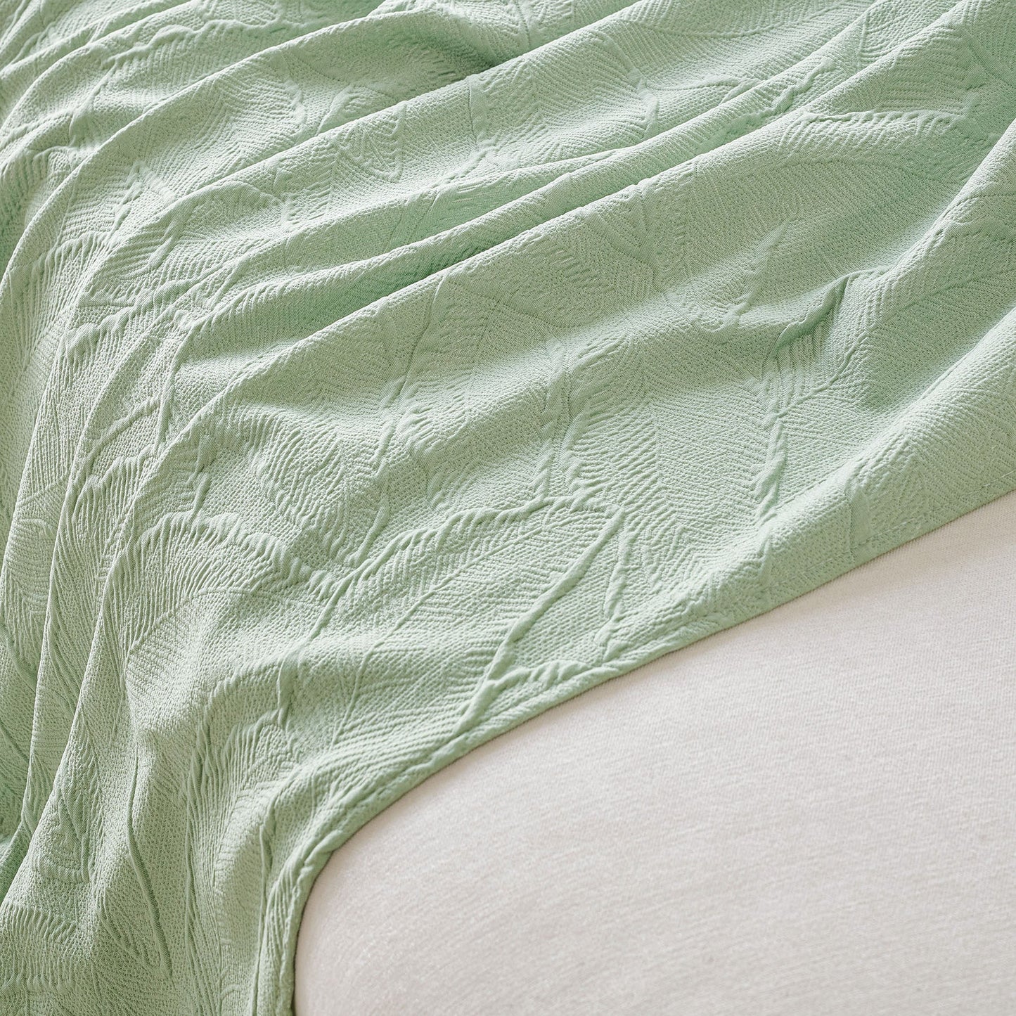 Embossed Leaf Pattern Sofa Cover Blanket for Couch, Soft Cooling Textured Couch Cover