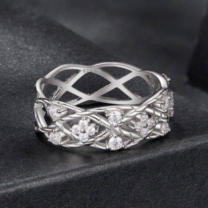 925 Sterling Silver 0.14 Carat Moissanite Ring in Size 8 for Women