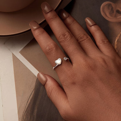 925 Sterling Silver Ring with Pavé Setting and White Shell