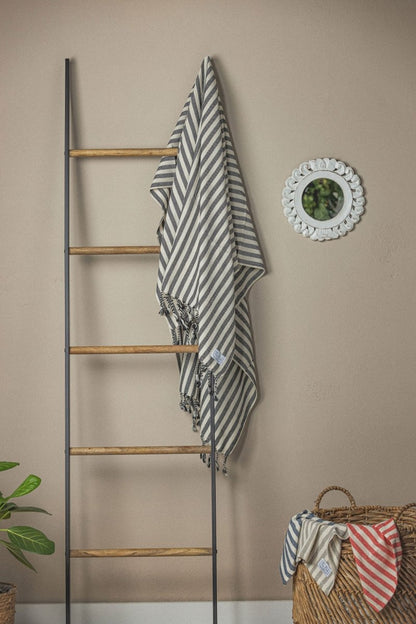 Vertical Stripe Turkish Bath Towel – Full-Size, Handwoven with Tassels – Modern Design, Thick & Absorbent for Bath, Beach, or Throw Blanket